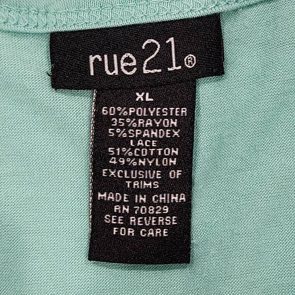 Rue 21 Womens Short Sleeve Top, Lace bottom & front pocket, Size XL, Teal - Picture 7 of 7